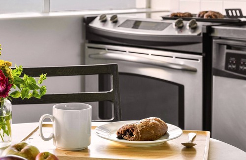 Downtown Apartment | Sonder The Beacon | One-Bedroom Apartment
