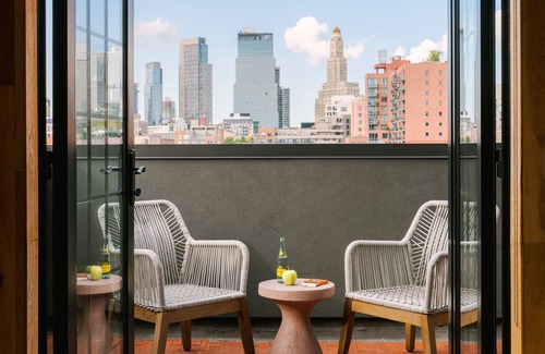 Gowanus Apartment | Sonder The Industrialist | King Room w/Balcony