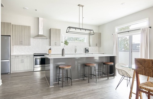 Chestnut Hill Apartment | Sonder The Retreat | Three-Bedroom Apartment w/Rooftop