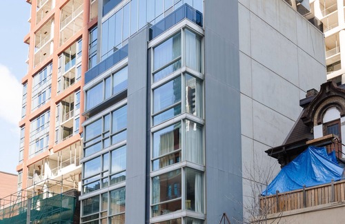 Fashion District Apartment | Sonder The Slate | Stellar King Suite w/Balcony