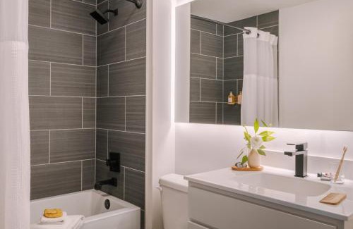 University City Apartment | Sonder The Sloan