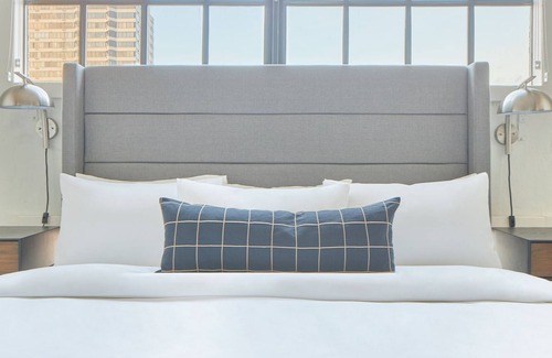 Logan Square Apartment | Sonder | The Tidewater | Studio Apartment