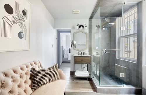 Church and Wellesley Apartment | Sonder The Wellesley | Superior Queen Room