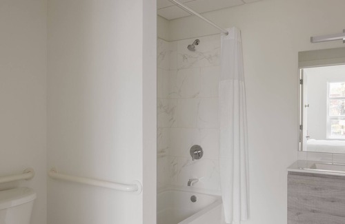 Truxton Circle Apartment | Sonder Vicino | Accessible Studio Apartment