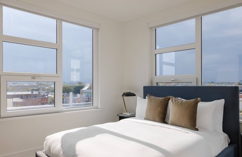 Truxton Circle Apartment | Sonder Vicino | One-Bedroom Apartment w/ Balcony