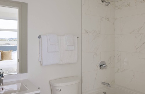 Truxton Circle Apartment | Sonder Vicino | One-Bedroom Apartment w/ Balcony