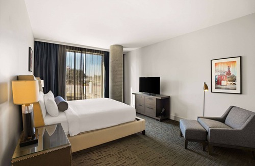 Bee Cave Hotel | Sonesta Bee Cave Austin Hill Country