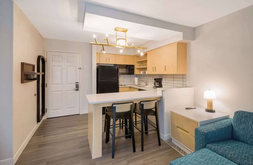 Andover Hotel | Sonesta ES Suites Andover Boston