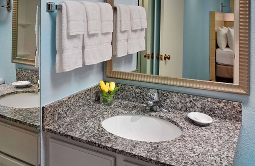 Houston Hotel | Sonesta ES Suites Houston - NASA Clear Lake
