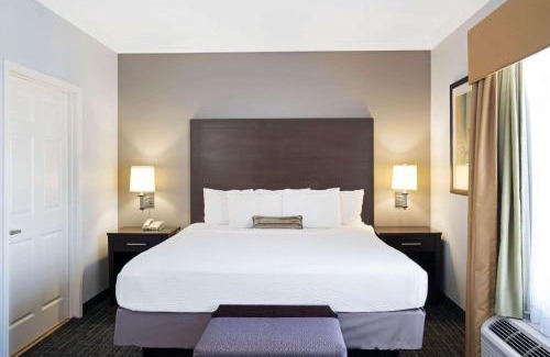 Westchase Hotel | Sonesta Essential Houston Westchase