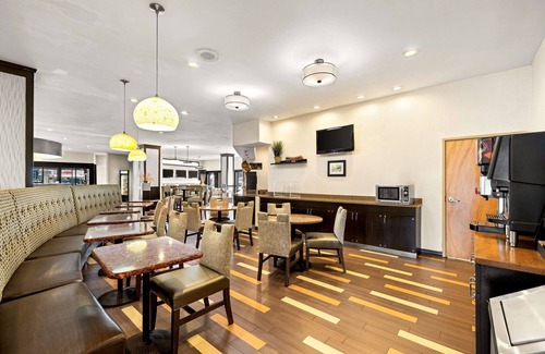Plainfield Hotel | Sonesta Essential Indianapolis Airport