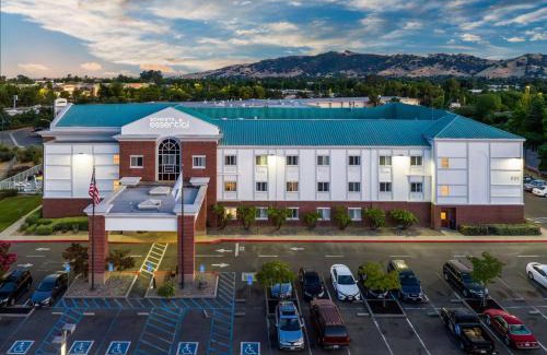 Vacaville Hotel | Sonesta Essential Vacaville Napa Valley