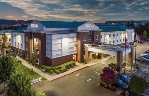 Vacaville Hotel | Sonesta Essential Vacaville Napa Valley
