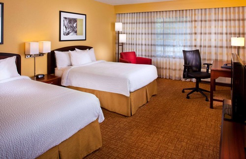 Crestline Heights Hotel | Sonesta Select Birmingham