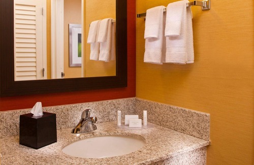 Crestline Heights Hotel | Sonesta Select Birmingham