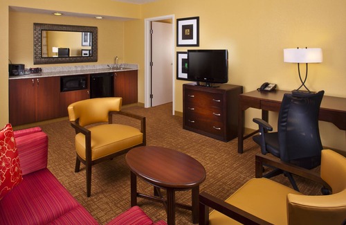 Crestline Heights Hotel | Sonesta Select Birmingham