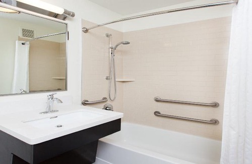 Morris Plains Hotel | Sonesta Simply Suites Parsippany Morris Plains