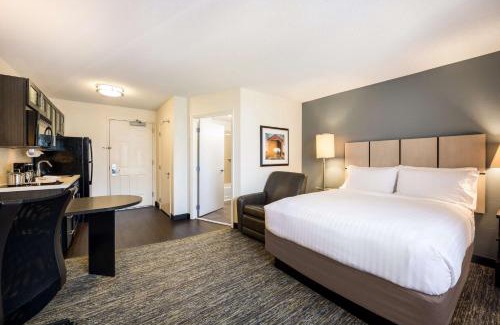 Libertyville Hotel | Sonesta Simply Suites Chicago Libertyville
