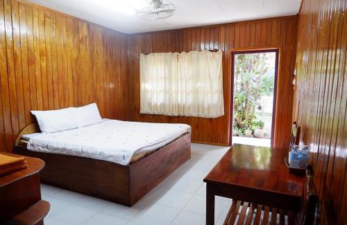 Thakhek Hotel | Song Lao Guesthouse