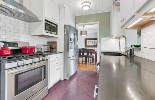 Anderson Township Apartment | Songbird Retreat | Lush Fenced Back Yard