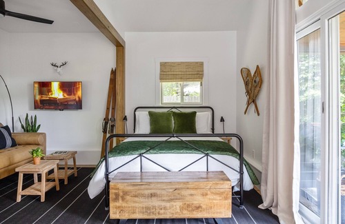 Eden House | Songbird Studio VT- Lakefront w/firepit & kayaks
