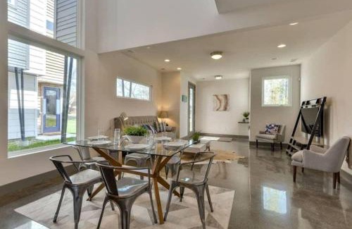 Chestnut Hill House | Songbird Suite AB