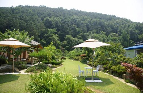 Wonyul-ri House | Songjukheon Pension