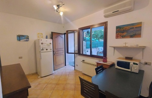 Maddalenedda House | Sonia House. 5min. from the beach, close to all services. 75 sqm.