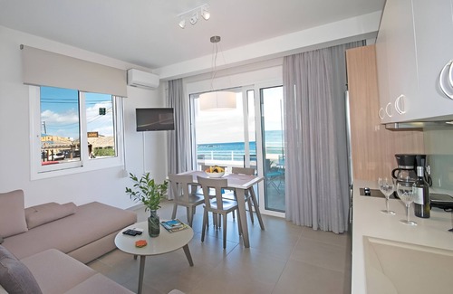 Agii Apostoli Apartment | Sonja 1 apartment,pool,Beachfront,Chania