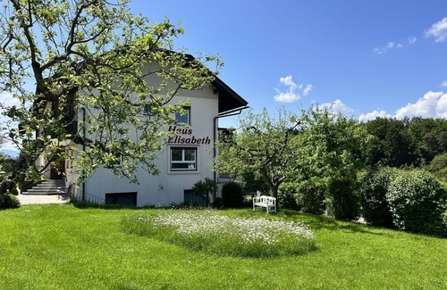 Augsdorf Apartment | Sonnenblume by Interhome