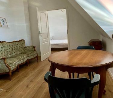 Barbelroth House | Sonnenhof 1737 - Ferienzimmer & Apartments