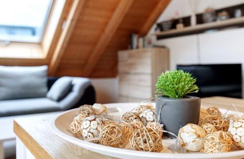 Kadelburg Apartment | Sonnige Ferienwohnung mit Balkon