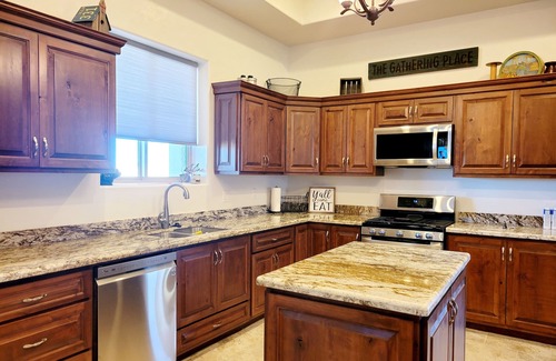 Elgin House | Sonoita Ranch House On 20 Acres With a View!