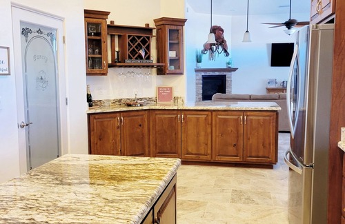 Elgin House | Sonoita Ranch House On 20 Acres With a View!