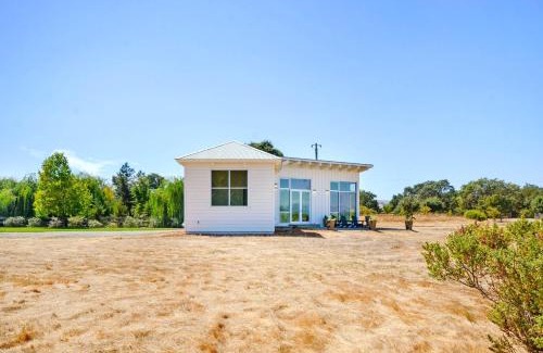 Vineburg House | Sonoma-Napa Wine Country Retreat Surrounded By Vineyards, Views, & Privacy