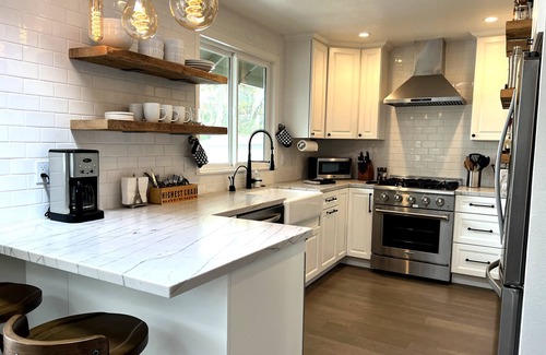 Fetters Hot Springs-Agua Caliente House | Sonoma Wine Country Cottage for Monthly Rental-3 miles from Sonoma Square!