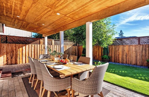 Santa Rosa House | Sonoma Wine County Oasis: King | BBQ | Fire Pit