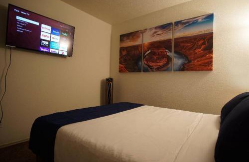 Tucson House | Sonoran Sanctuary w/Garage, WFH Setup by I-10 & Downtown