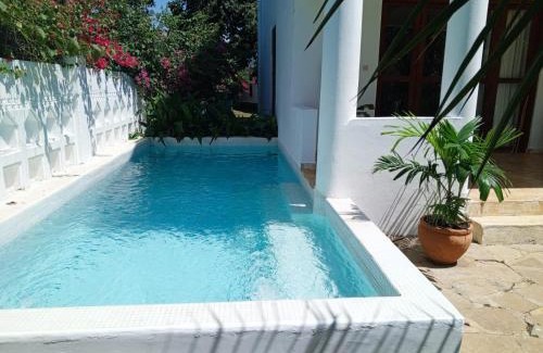 Galu Hotel | Sonrisa Villas