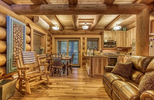 Cosby Cabin | Sonshine By The Stream, Creek Side, $685 FREE tickets each paid day!