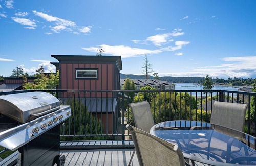 Sooke Cottage | Sooke 2 Bedroom Townhouse