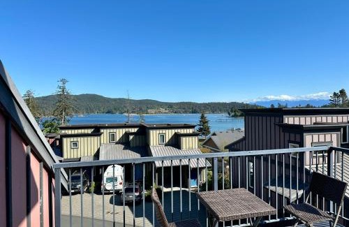 Sooke House | Sooke Harbour Townhouse