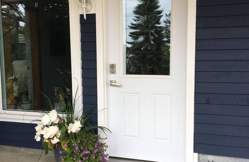 Sooke House | Sooke Ocean View Suite - private/cozy Sooke town centre