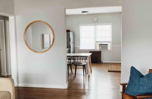 Evansville Apartment | Soothing 2-bedroom apartment with AC in Evansville