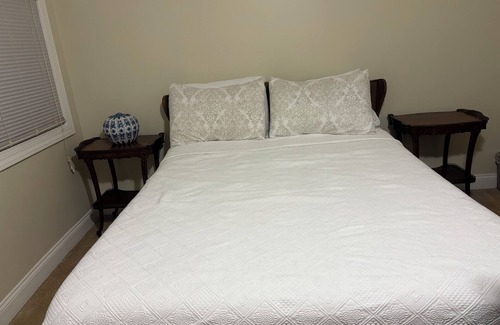Lorain Apartment | Soothing 3-bedroom apartment with AC in Lorain