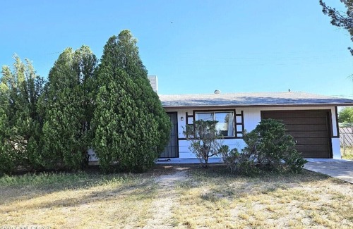Pomerene House | Soothing 3-bedroom house in charming mature neighborhood in Benson