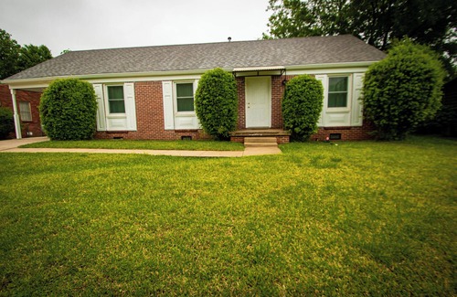 Little Rock House | Soothing 3-bedroom house with AC in charming Little Rock