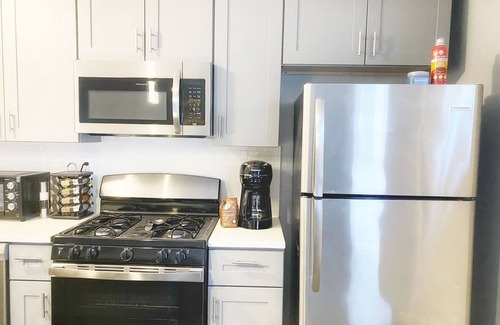 Downtown Baltimore House | Soothing 4-bedroom, 4-bath house with laundry, rec room and AC in Baltimore