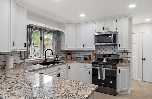 Willmar House | Soothing 5-bedroom house with AC in charming Willmar