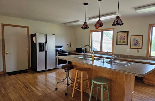 Decker Apartment | Soothing apartment with AC in charming Marlette unit 1